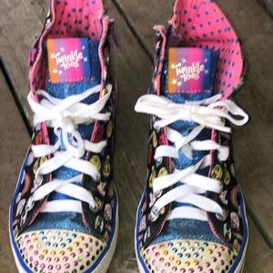 Twinkle toes emoji shoes for girls